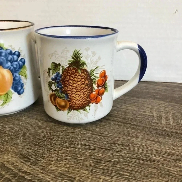 Vtg  Fruit Design Mugs - Picture 9 of 9